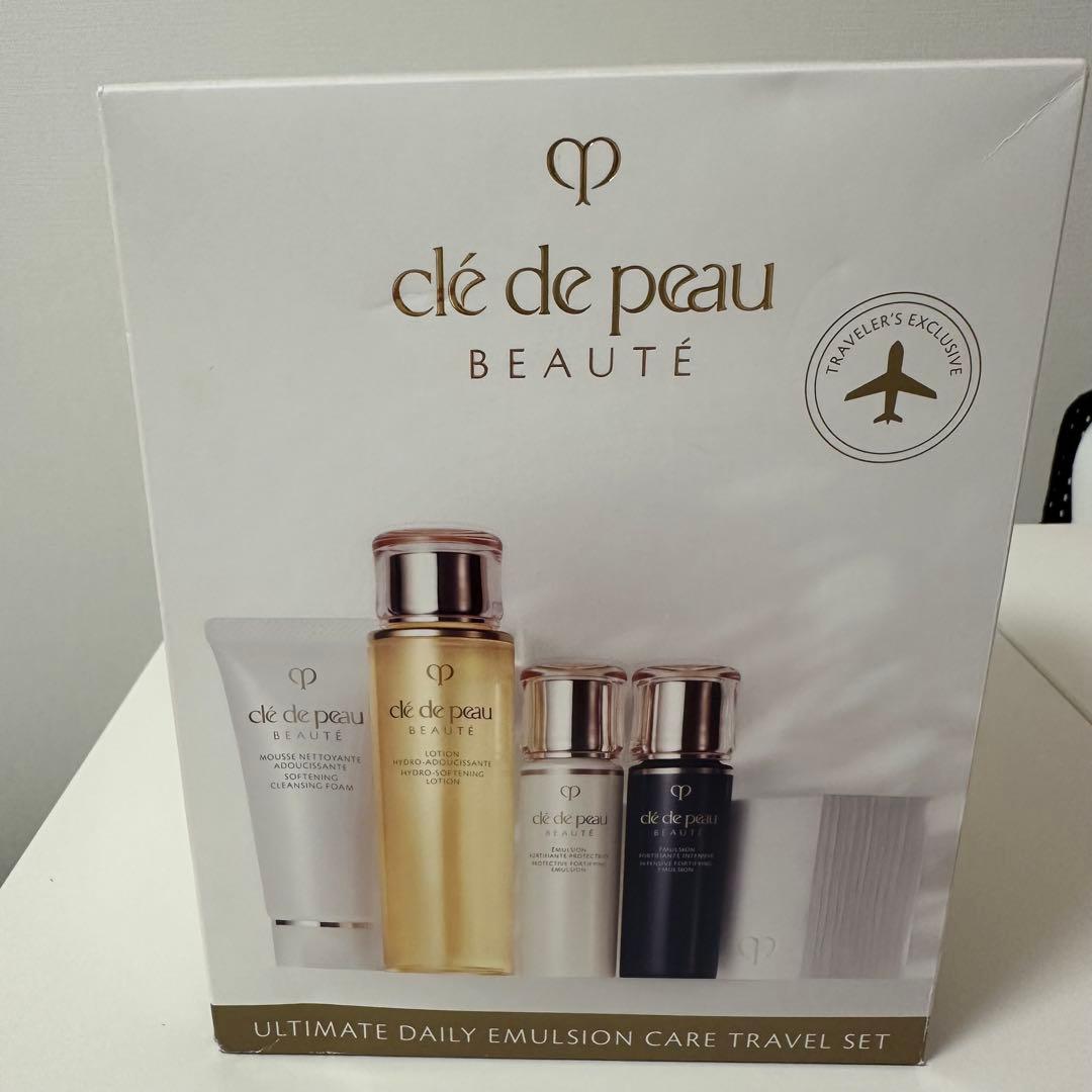 新品未使用クレ・ド・ポー ボーテ 化粧水 乳液2本コットンセット