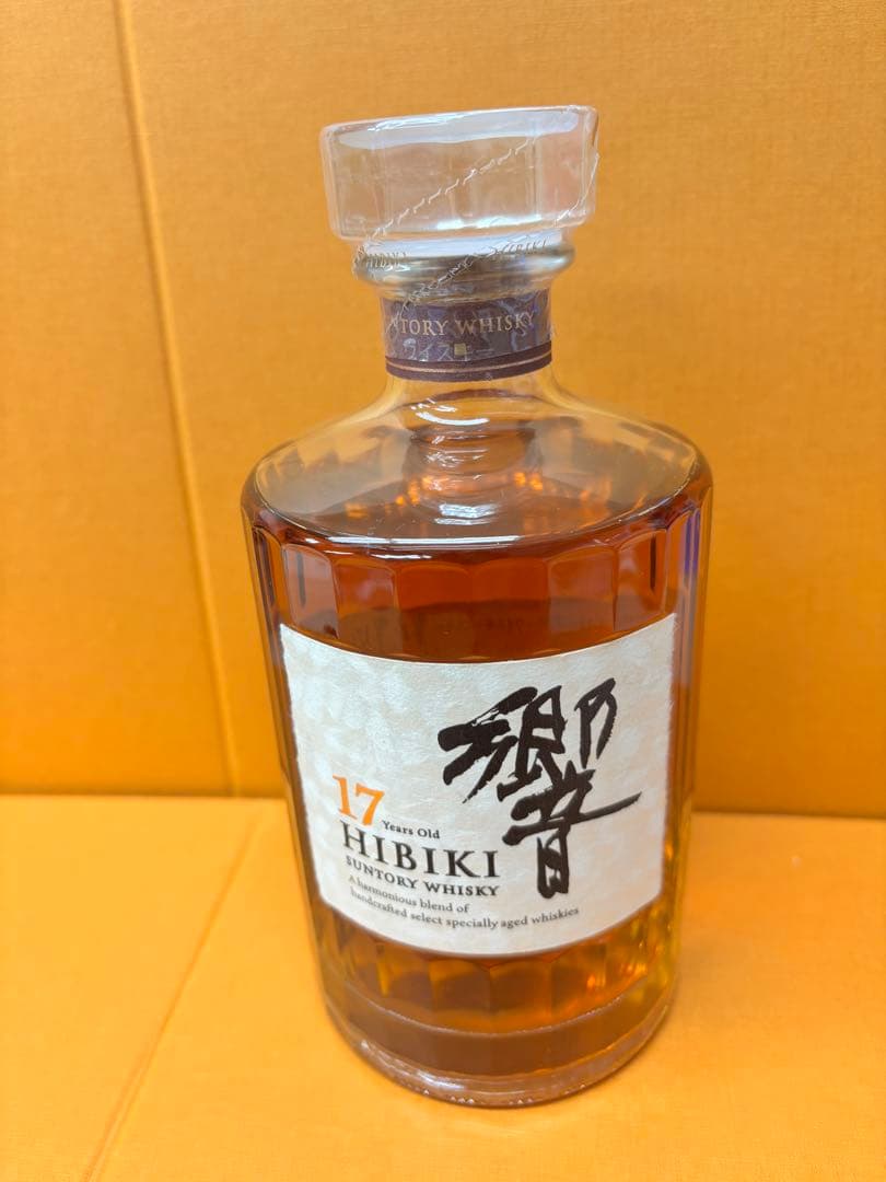 未開栓 サントリ一 響17年 古酒700ml 43% 箱なし