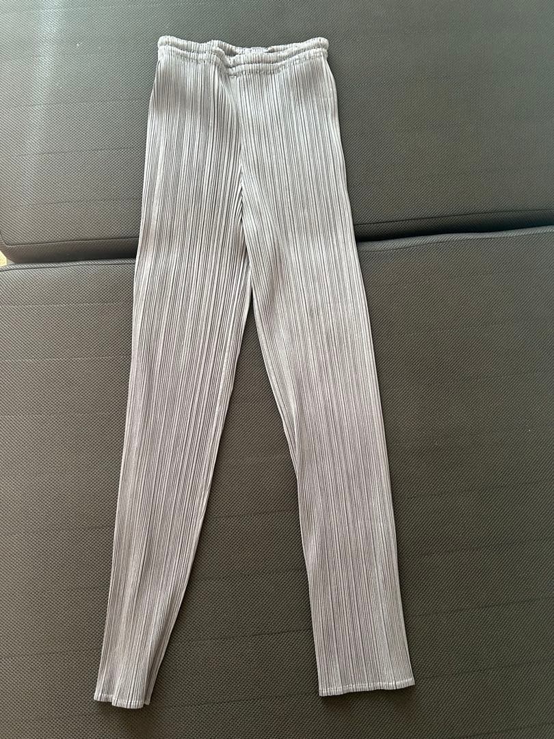 イッセイミヤケ PLEATS PLEASE グレー プリーツパンツ