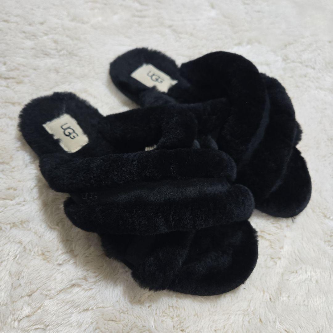 完売品 アグ UGG ファー サンダル スカッフィータ 24cm シューズ 黒