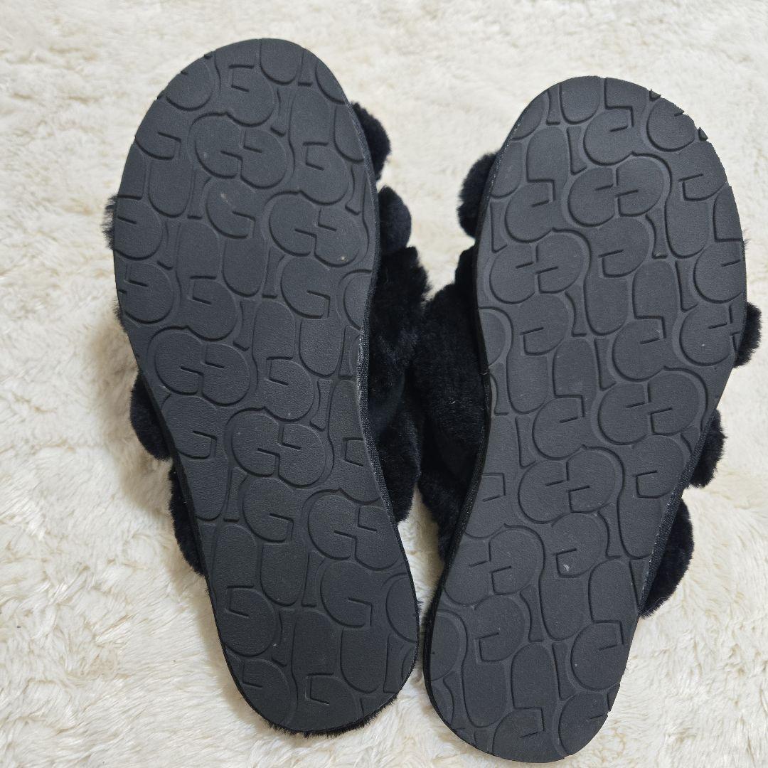 完売品 アグ UGG ファー サンダル スカッフィータ 24cm シューズ 黒