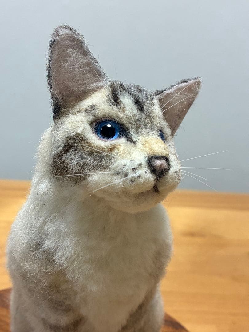 羊毛フェルト　猫　お座り
