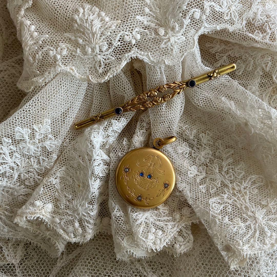 フランスアンティーク　ペンダントトップ＆ブローチ　ゴールドプレート　ビジュー