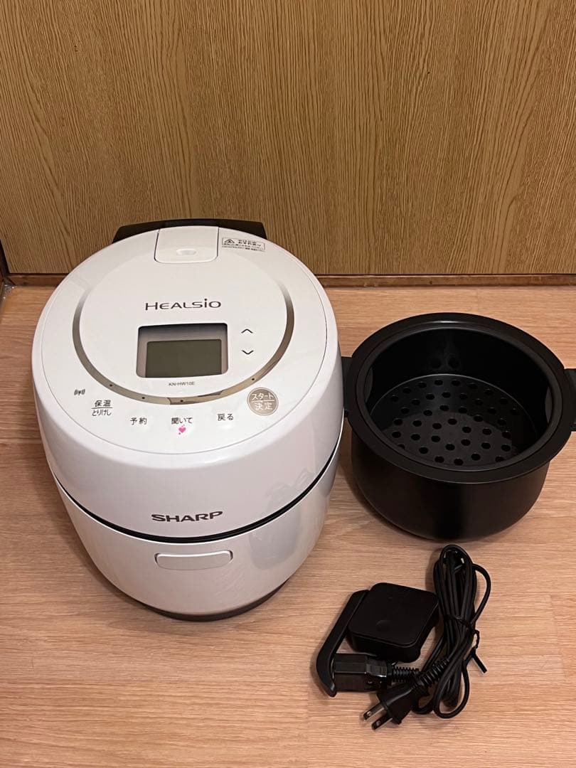 ぷ*ん様 SHARP ヘルシオホットクック電気圧力鍋 KN-HW10E-W 1.