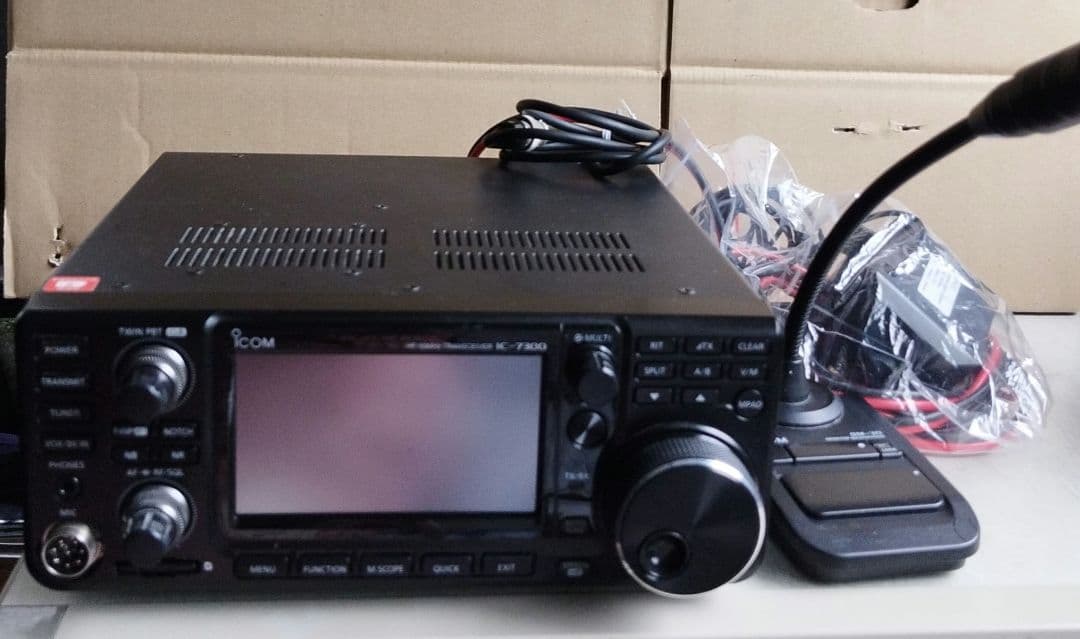 icom HF/50MHz トランシーバー IC-7300M＆マイク 分配器