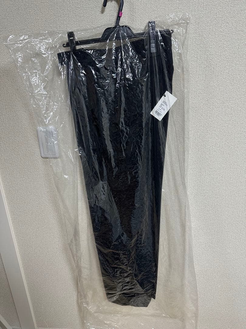 スーツ SUPER FINE TROPICAL WOOL TWO-TUCK SLACKS