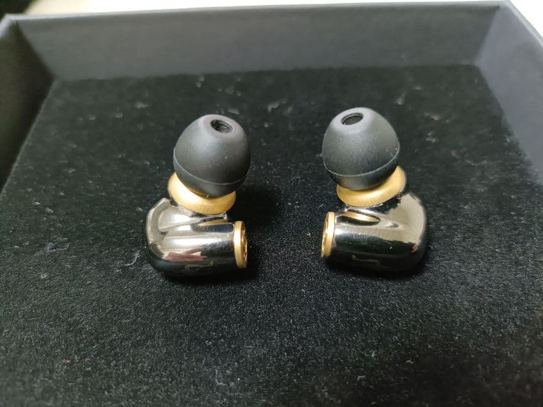 MEZE AUDIO ADVAR 有線イヤホン　純正バランスケーブルつき