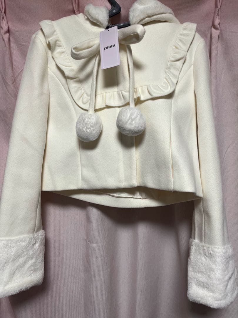 ファーリボンヨークフリルショートコート ピウpium