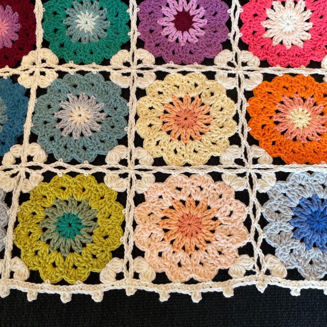 ハンドメイド　お花がいっぱいブランケット　マルチカバー　モチーフ　コットン