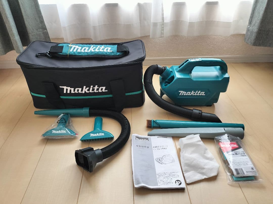 新品未使用　マキタ 充電式クリーナー CL184D