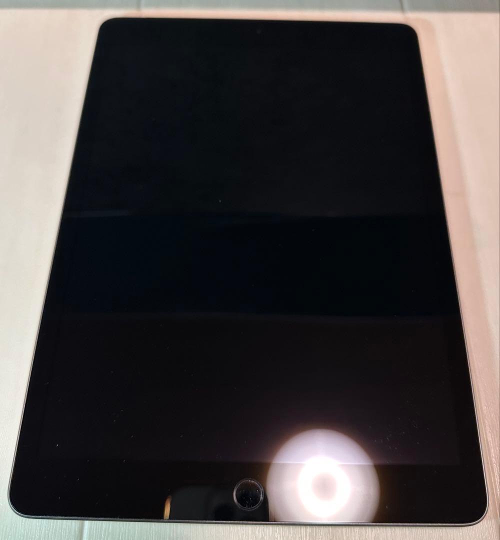 iPad Wi-F i+Cellular（第7世代） 128Gシルバー　94%