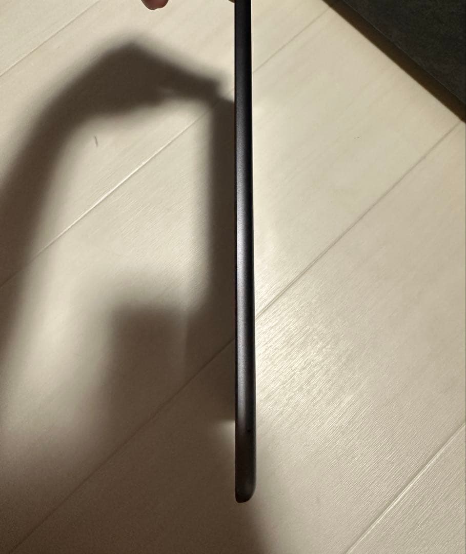 iPad Wi-F i+Cellular（第7世代） 128Gシルバー　94%