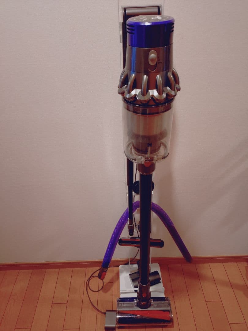 Dyson cyclone v10 fluffy+ SV12　掃除機ツール9種