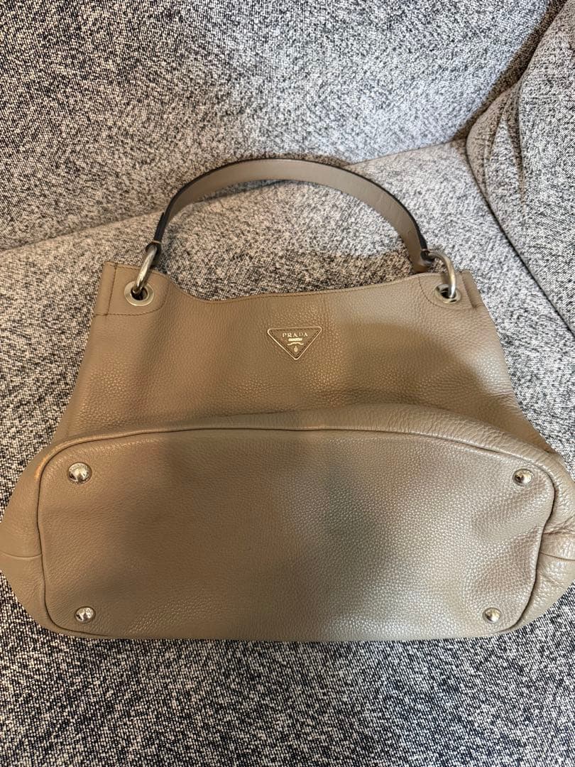 Prada グレー レザー ハンドバッグ　トートバック
