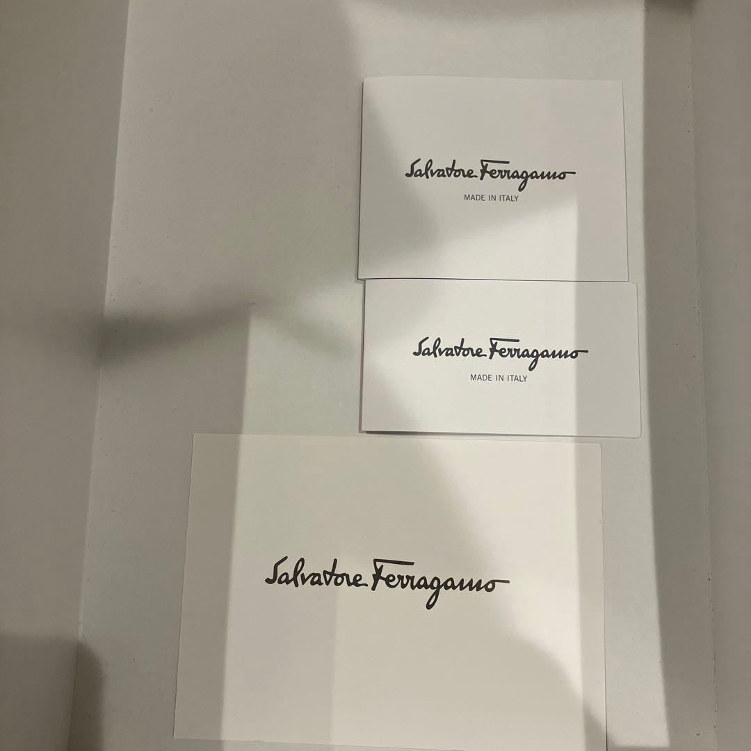 フェラガモ タッセルレザースリッポンローファー　靴袋付き MADOR 6