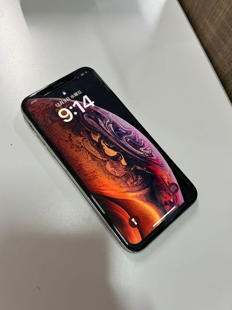 Apple iPhone Xs シルバー 64GB