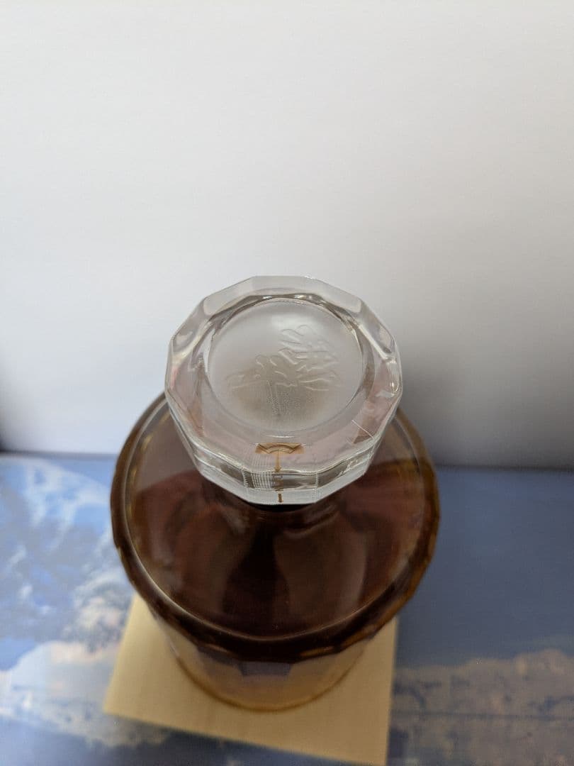 サントリー 山崎 12年 、白州 12年 、響 100周年記念ボトル。3本