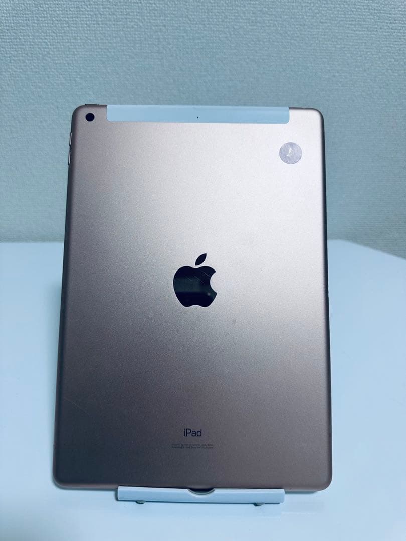 iPad (第7世代) 10.2インチ 32GB WiFi + セルラー
