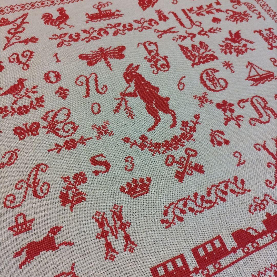 クロスステッチ完成品《フランス アンティークモチーフ》