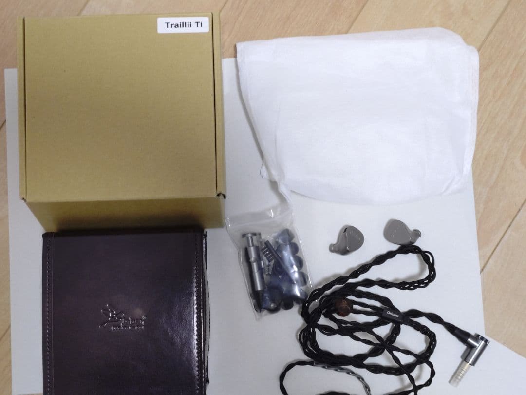 Oriolus Traillii Ti イヤホン