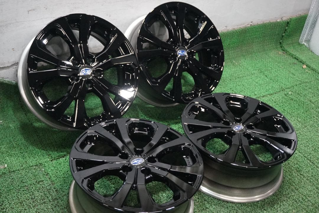 スバル純正　カスタムブラックエディション　フォレスター　レヴォーグ