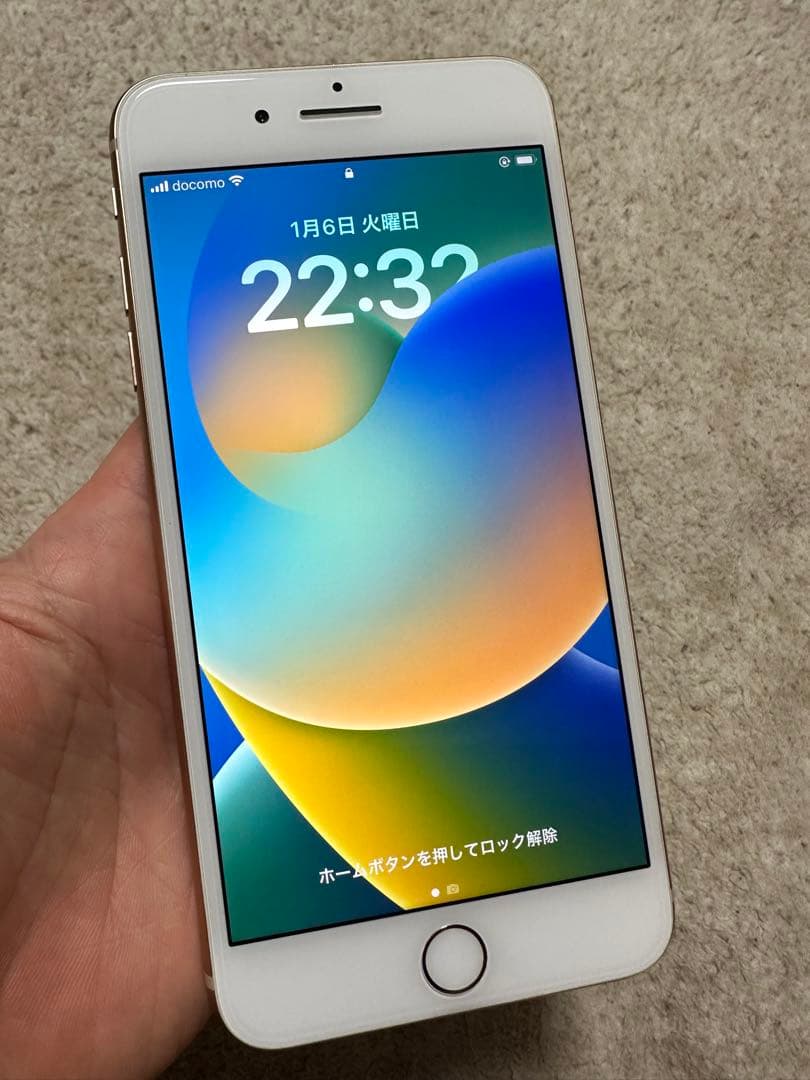 iPhone 8 Plus 64GB ゴールド 本体 / バッテリー100%
