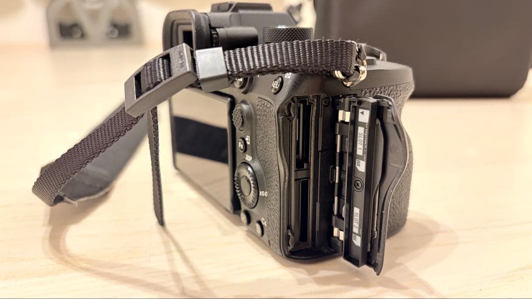 【Nami】SONY ミラーレス 一眼 カメラ α7IV ボディ ブラック