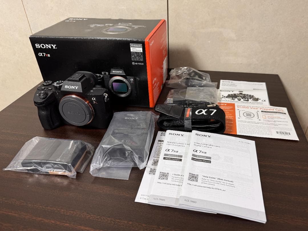 [オーバーシーズモデル] SONY α7R III 本体と付属品