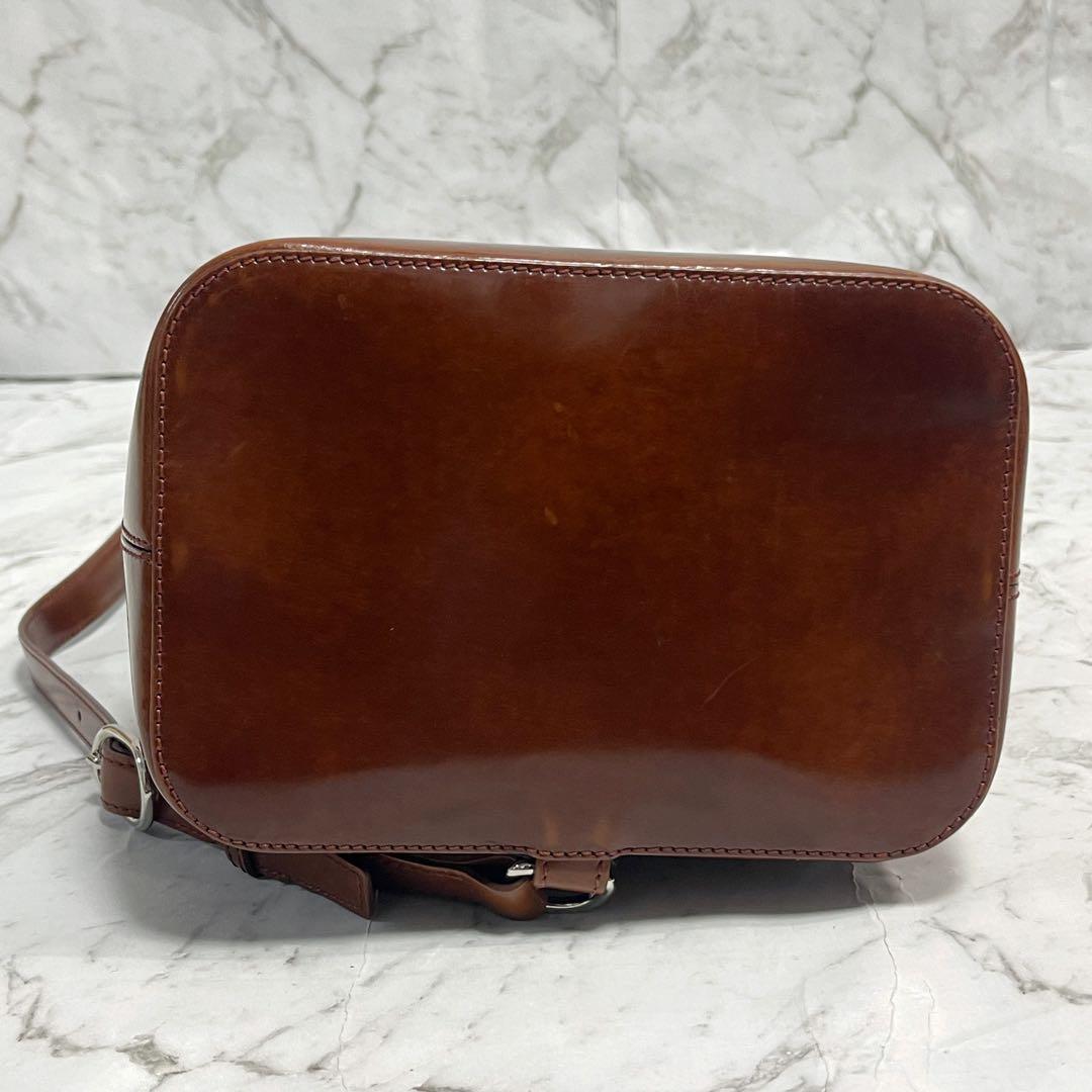 美品　カルティエ　パンテール　ボディバッグ　パンサー金具　レザー　斜め掛け　茶色