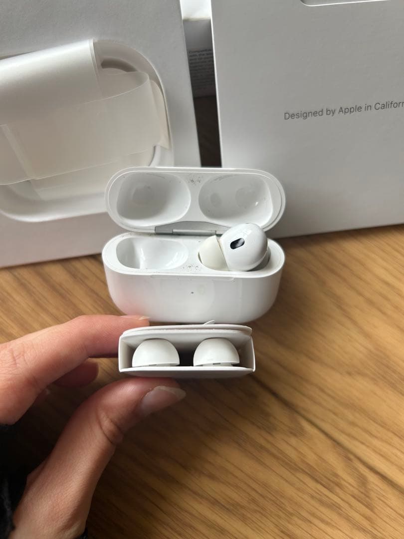 AirPodsPro第2世代 右耳・充電ケース付き 左耳なし 純正 新品付属あり