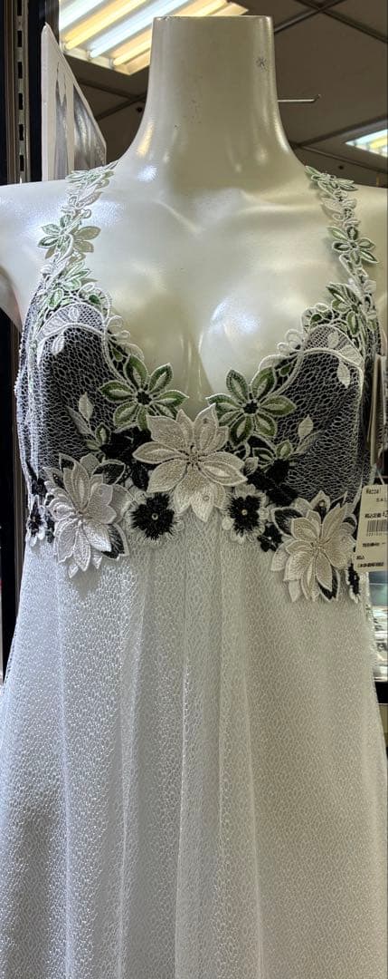 セールSalute NTJ224 ホワイト キャミソールスリップL サルート