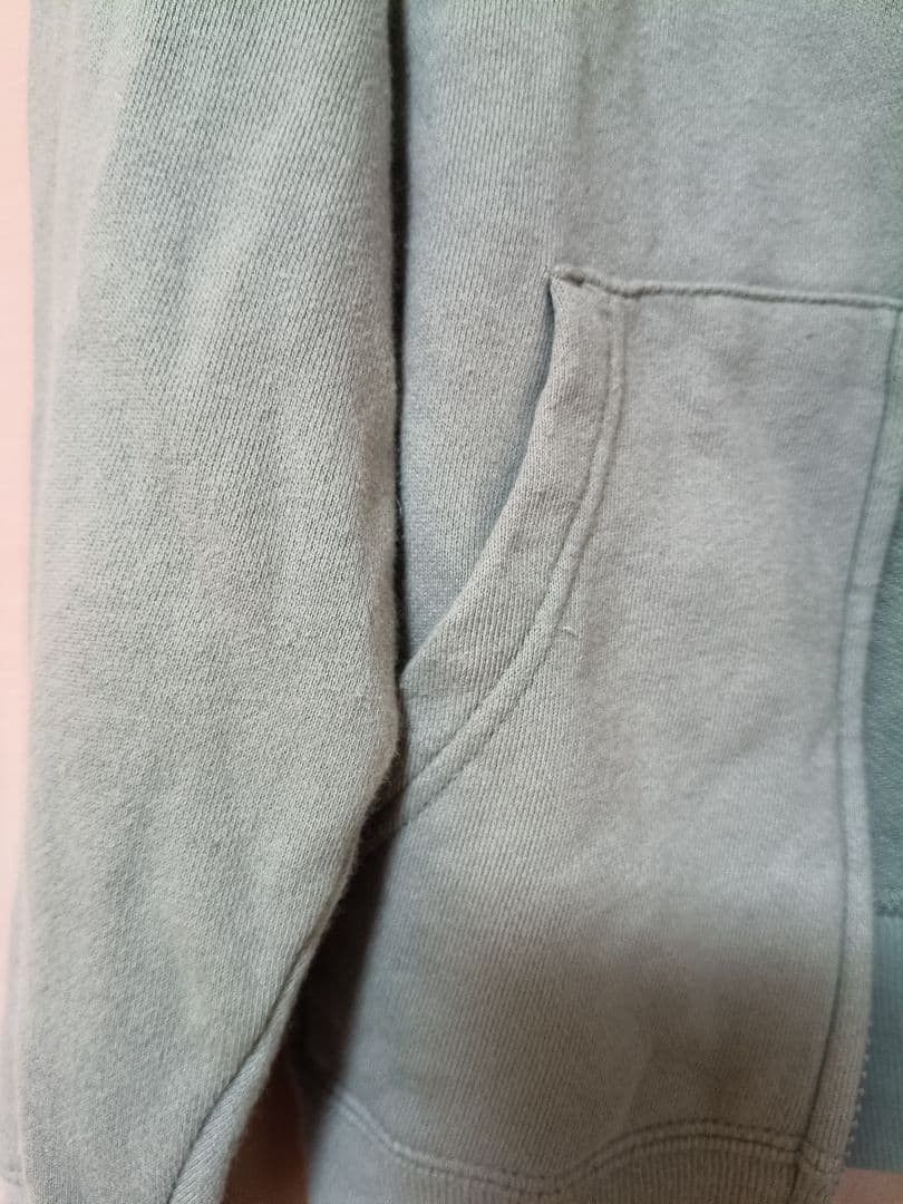 ジュペッタ　パーカー　ポケモンセンター