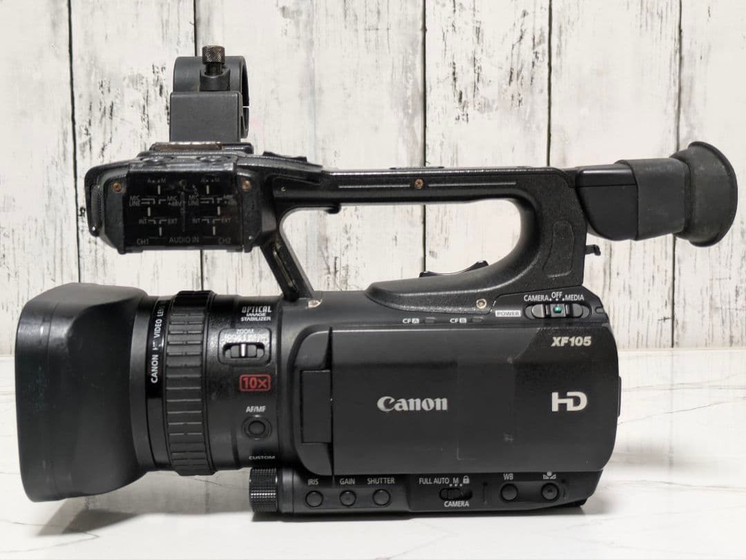 ② Canon　XF105