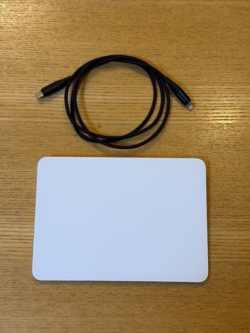 Apple Magic Trackpad 2 A1535 ホワイト ケーブル付き