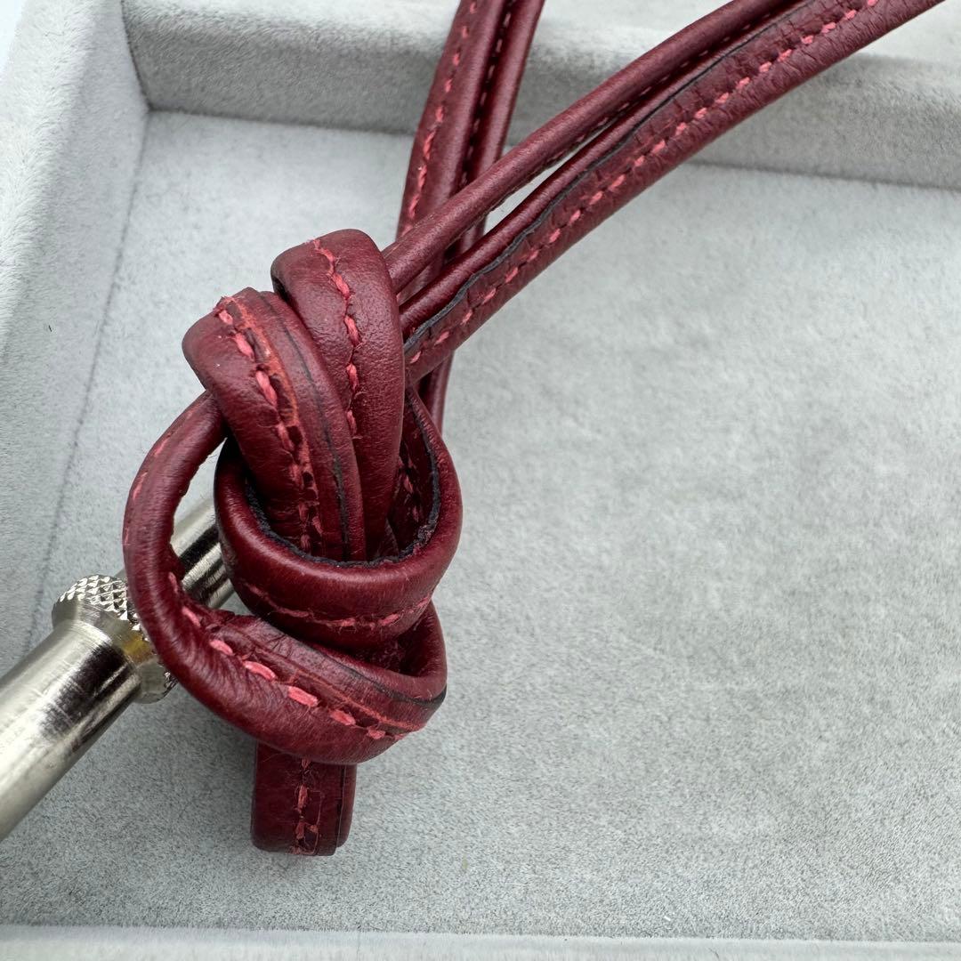 【人気】HERMES シフレ ドッグホイッスル 犬笛 ペンダント　ワイン