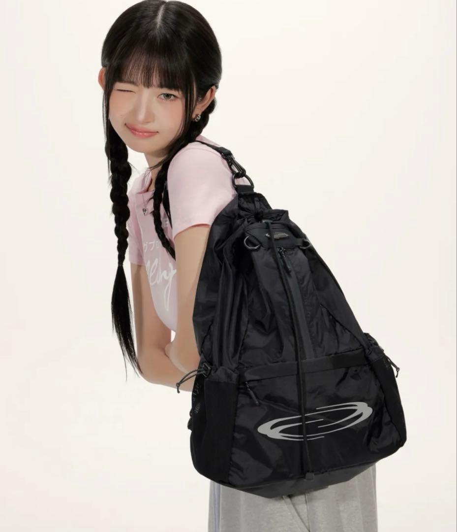 金欠学生 opening project バッグ　ナギョン、レイ着用