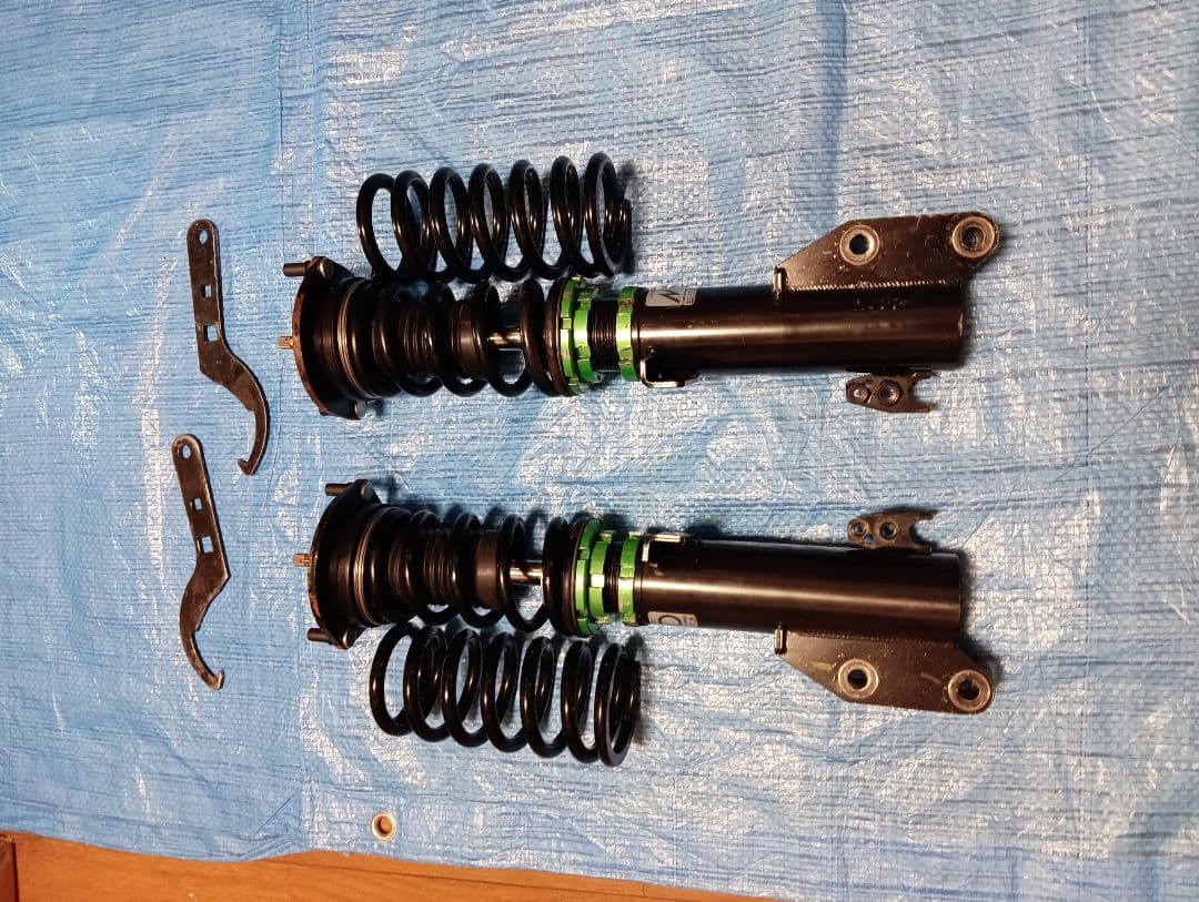 ★ダイハツイースla300s　車高調★ジャンク品/バネ４本、ベアリング付