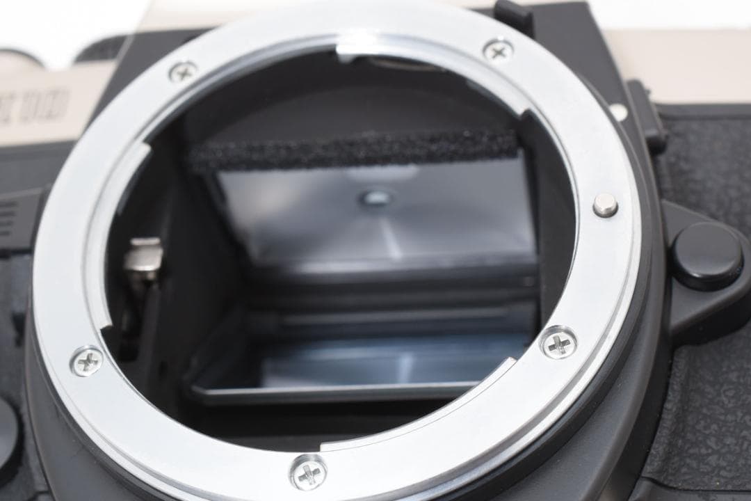 超美品 NIKON ニコン FM10 フィルム　モルト新品交換済 M280