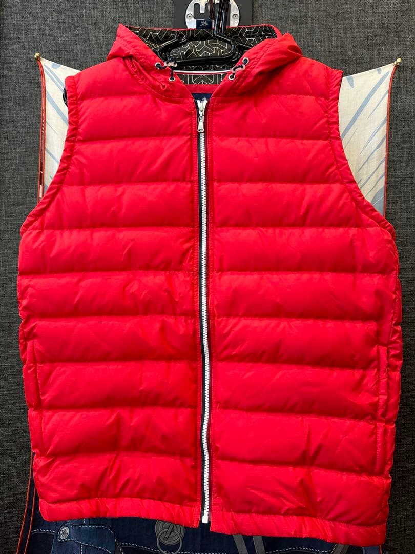 新品未使用 ラウラフェリーチェ ダウンベスト 赤 XL