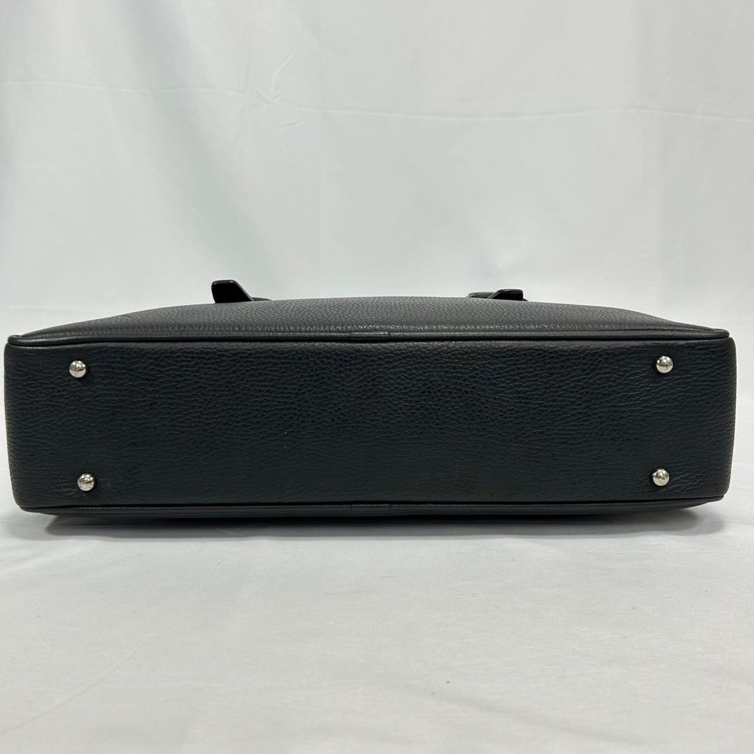 【美品】バーバリー トートバッグ レザー ノバチェック 肩掛け A4可 大容量