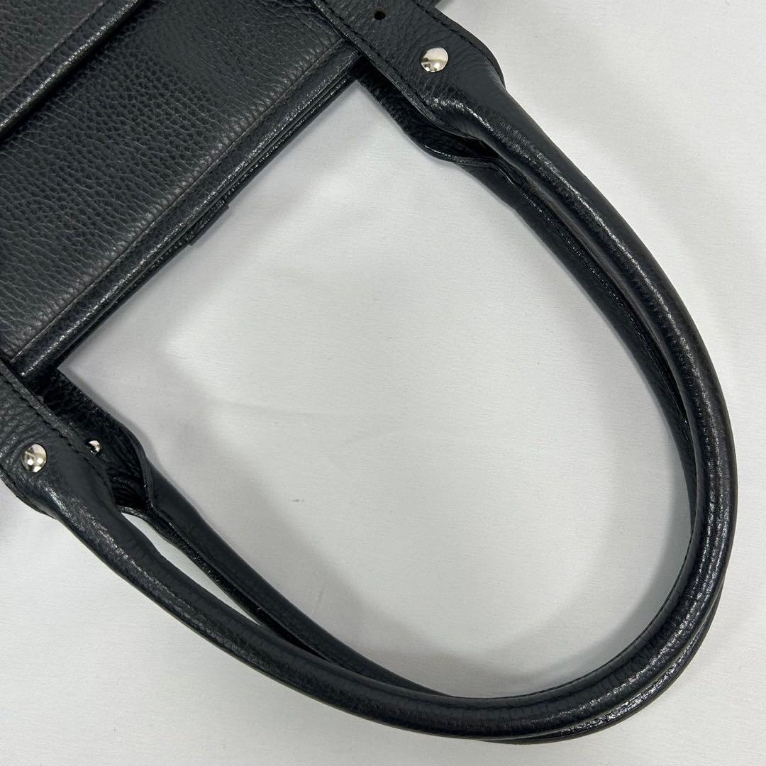 【美品】バーバリー トートバッグ レザー ノバチェック 肩掛け A4可 大容量