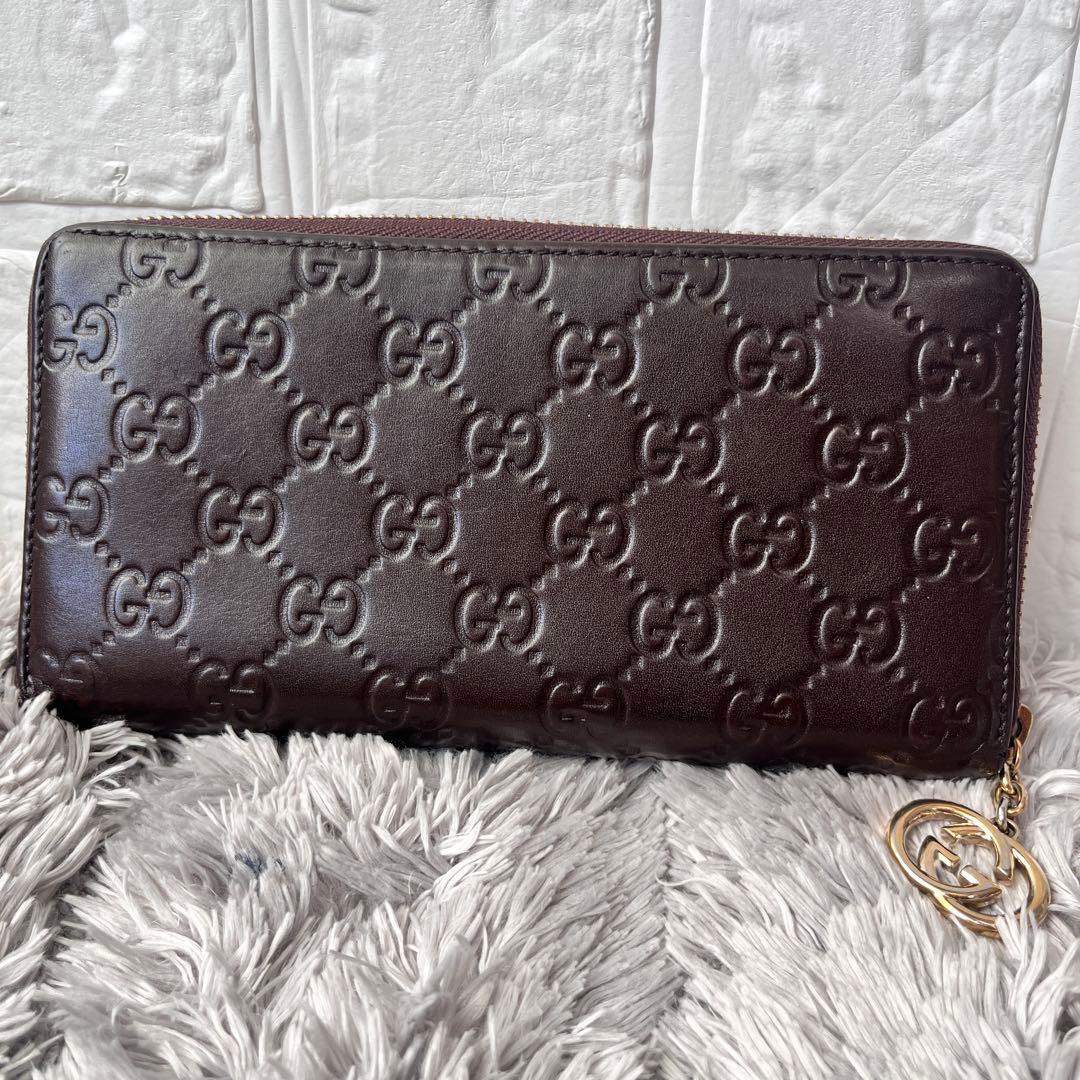 良品✨GUCCI ラウンドファスナー　シマ　ダークブラウン　インターロッキング