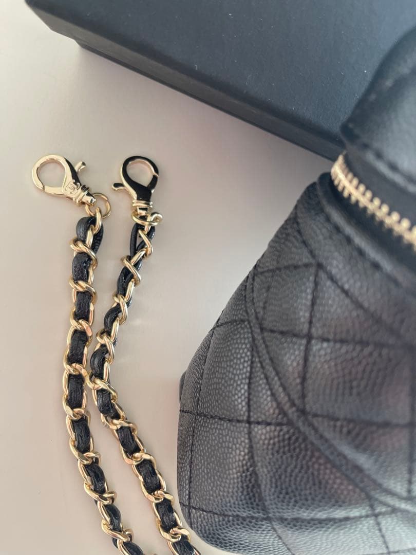 CHANEL ショルダーポーチバッグ ノベルティ