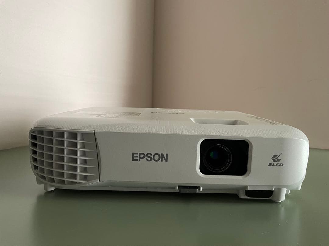 プロジェクター EPSON EB-E01