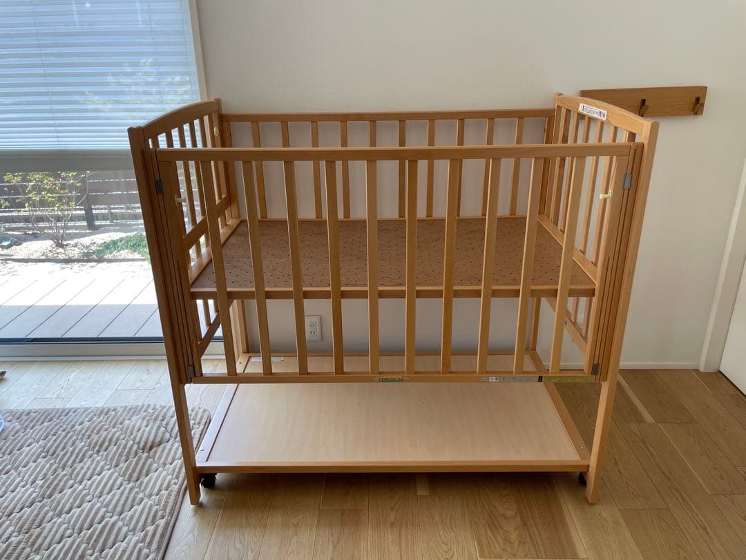 ヤマサキ　ベビーベッド ツーオープン　ハイタイプ