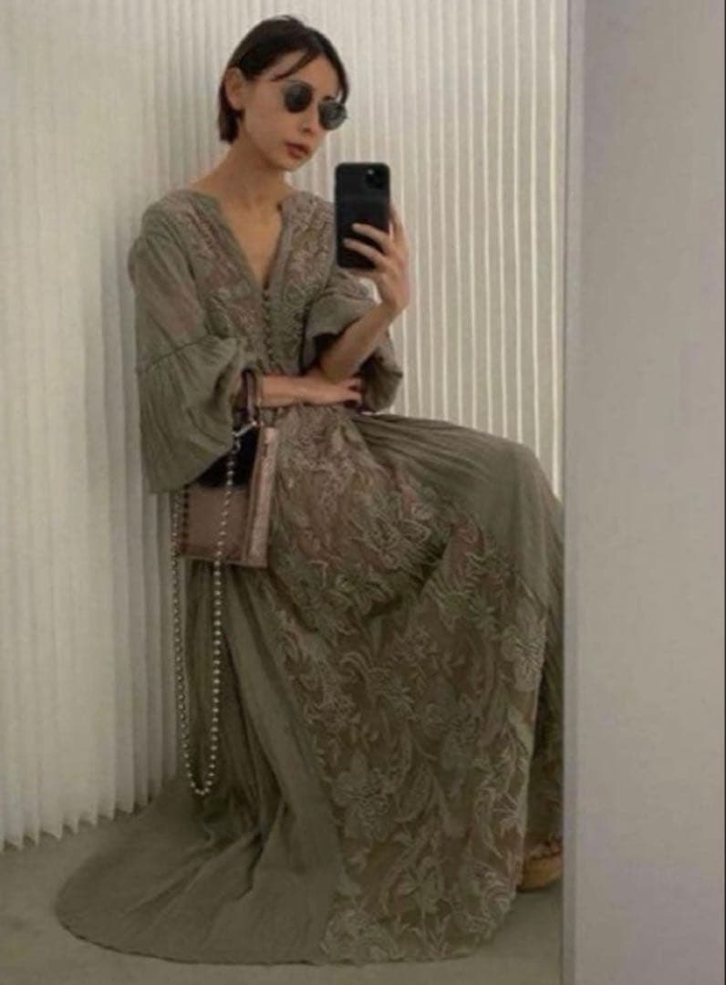 ワンピース AMERI MEDI EMBROIDERY TULLE LACE DRESS