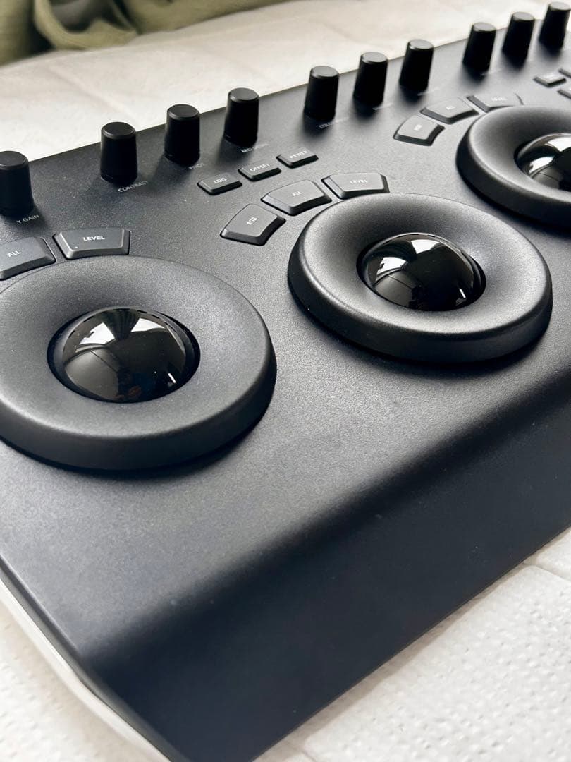 ダヴィンチ・リゾルブ DaVinci Resolve Micro Panel