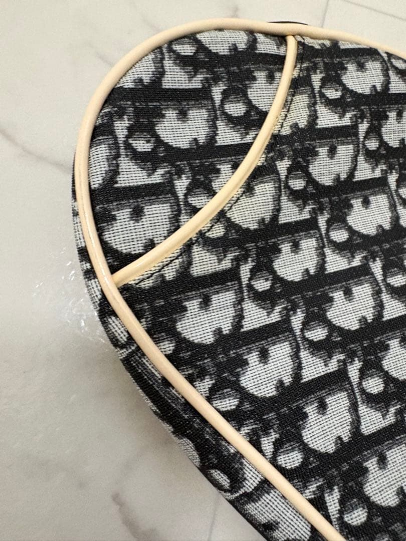 Dior ハーフムーン型ハンドバッグ ブラック/ホワイト