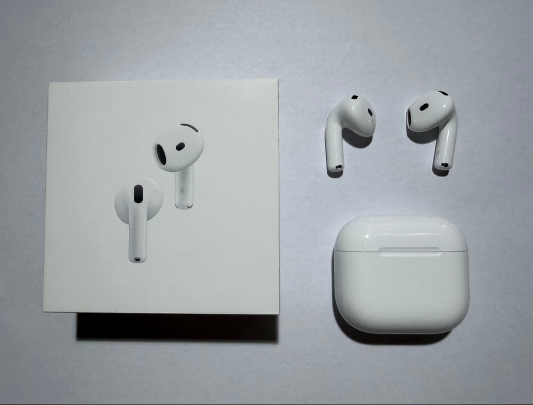 美品　AirPods 4 アクティブノイズキャンセリング搭載