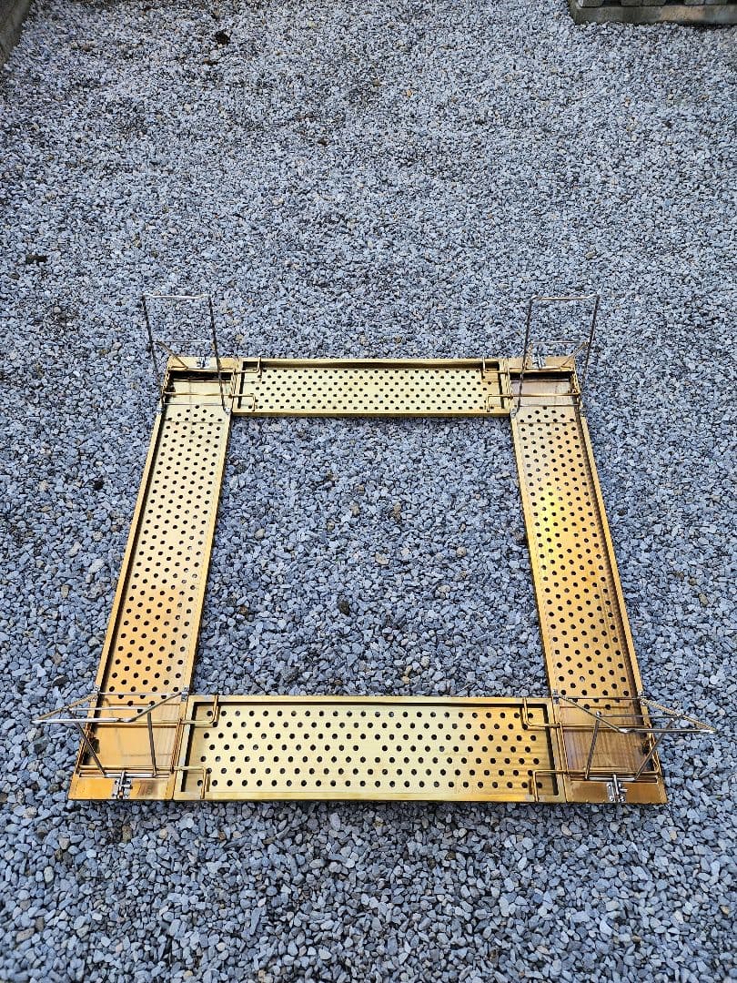 Coleman ファイヤープレイステーブル　限定色ゴールド 囲炉裏テーブル